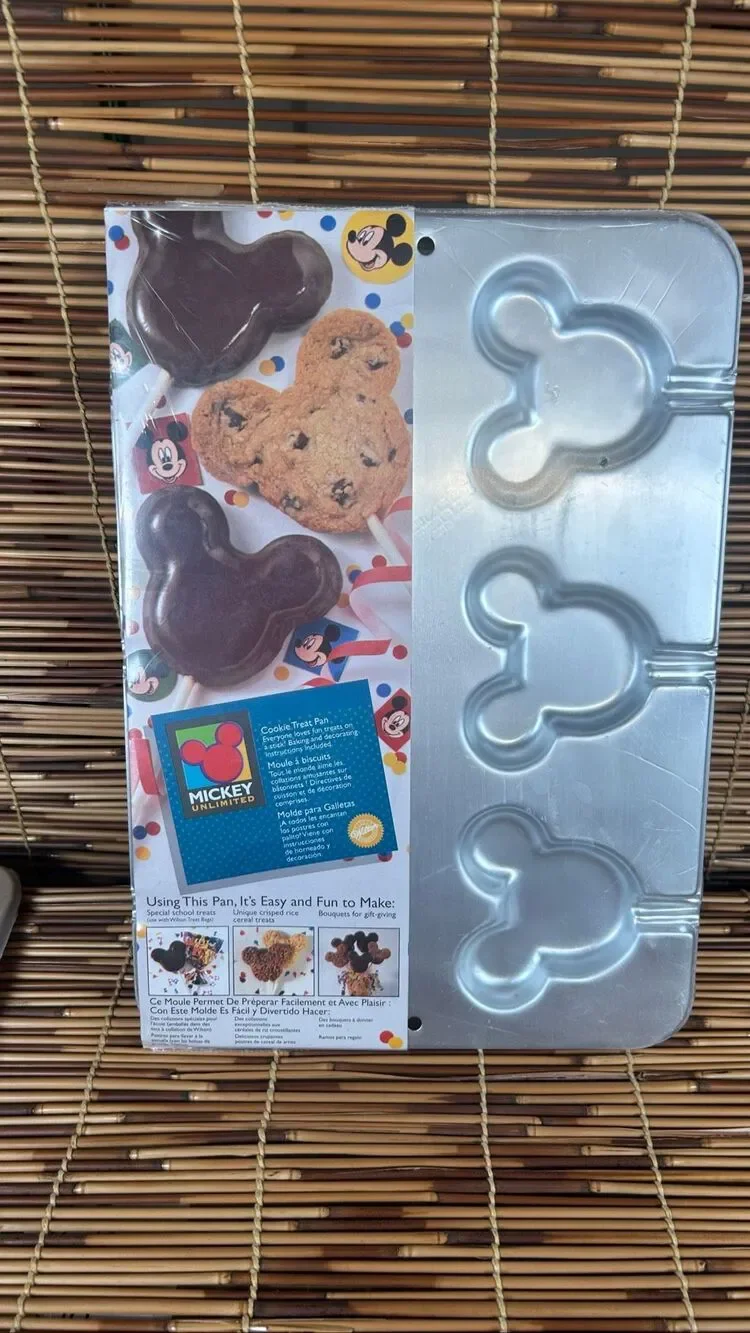 Vtg Kitchen Wilton Pan Mickey Minnie Mouse Cookie Sucker Pop Bake Treats 1995 NW